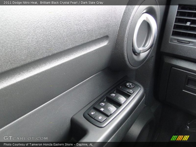 Brilliant Black Crystal Pearl / Dark Slate Gray 2011 Dodge Nitro Heat