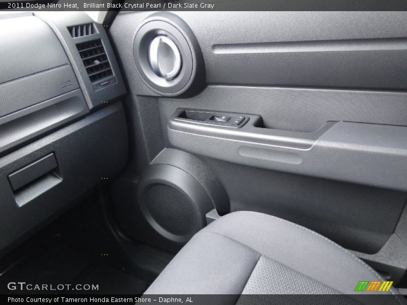 Brilliant Black Crystal Pearl / Dark Slate Gray 2011 Dodge Nitro Heat