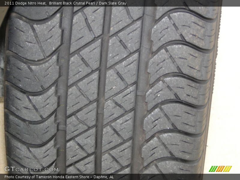 Brilliant Black Crystal Pearl / Dark Slate Gray 2011 Dodge Nitro Heat