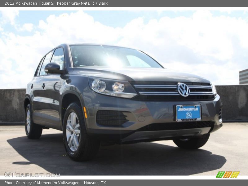 Pepper Gray Metallic / Black 2013 Volkswagen Tiguan S