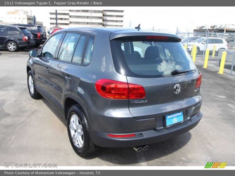 Pepper Gray Metallic / Black 2013 Volkswagen Tiguan S