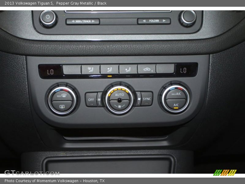 Pepper Gray Metallic / Black 2013 Volkswagen Tiguan S