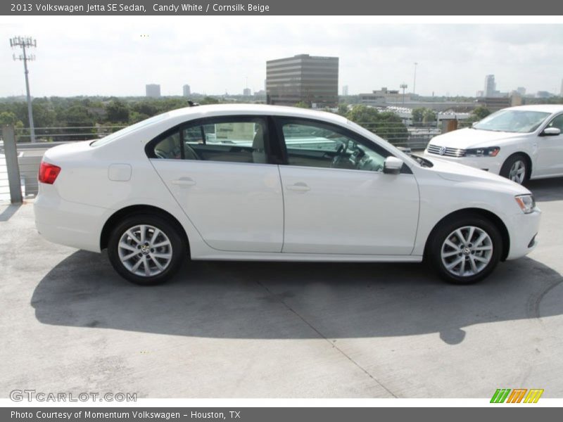 Candy White / Cornsilk Beige 2013 Volkswagen Jetta SE Sedan