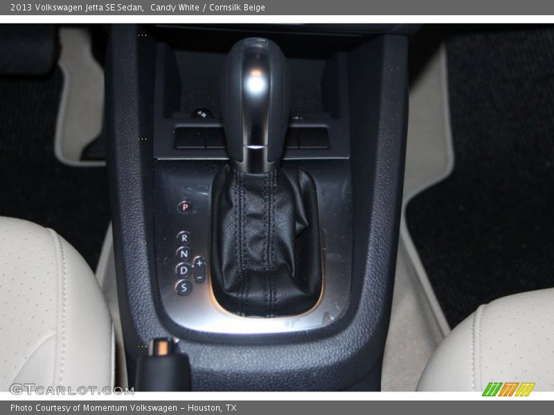 Candy White / Cornsilk Beige 2013 Volkswagen Jetta SE Sedan