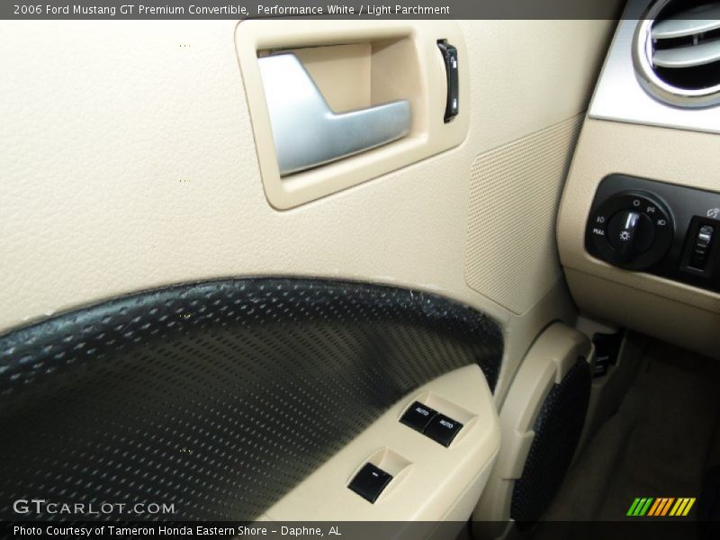 Performance White / Light Parchment 2006 Ford Mustang GT Premium Convertible