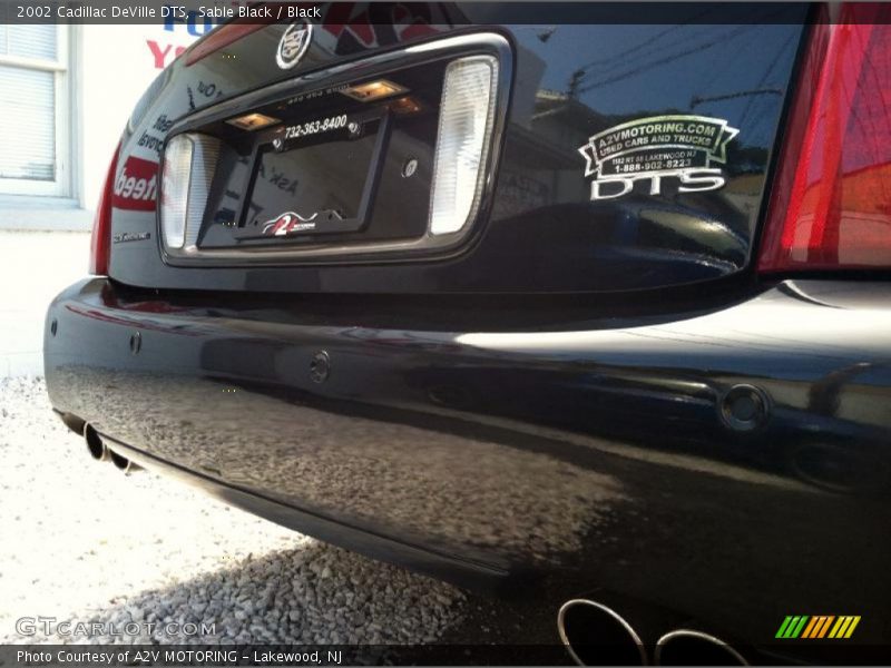 Sable Black / Black 2002 Cadillac DeVille DTS