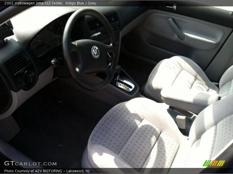 Indigo Blue / Grey 2002 Volkswagen Jetta GLS Sedan