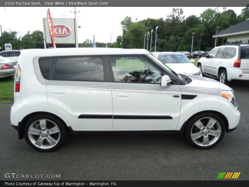 Clear White / Red/Black Sport Cloth 2010 Kia Soul Sport