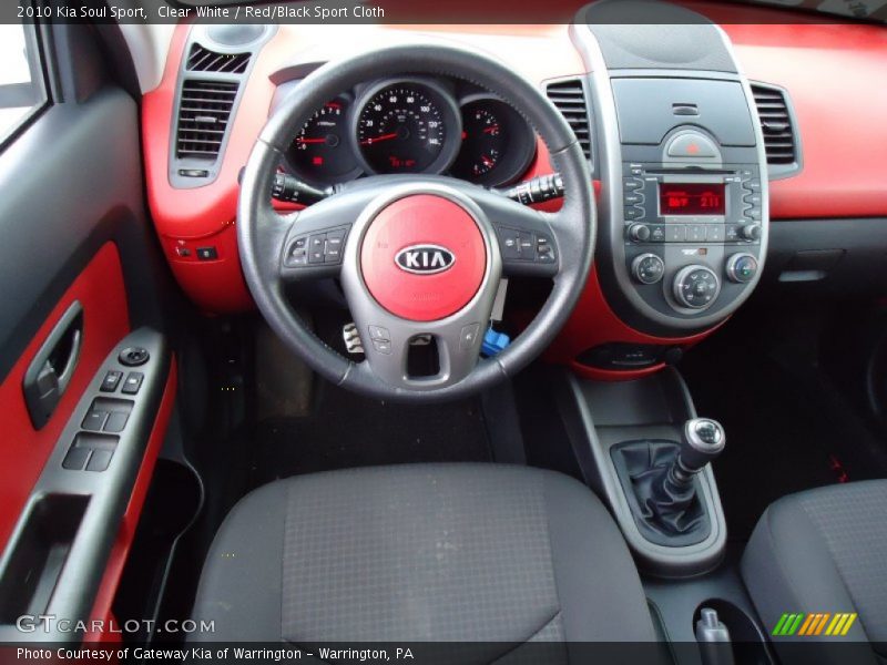 Dashboard of 2010 Soul Sport