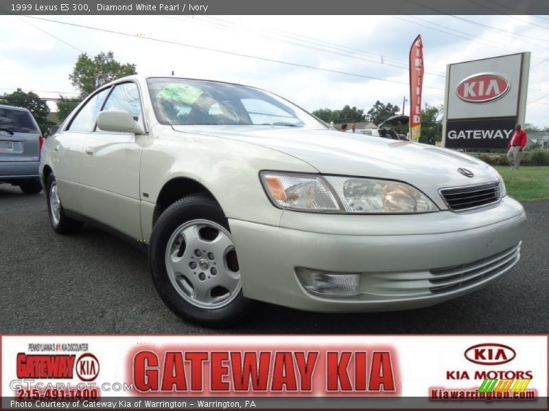 Diamond White Pearl / Ivory 1999 Lexus ES 300