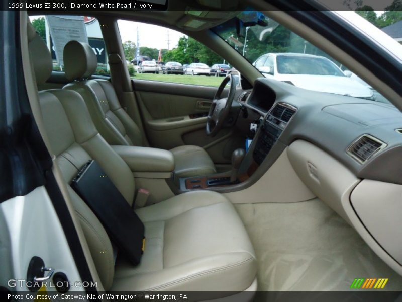 Front Seat of 1999 ES 300