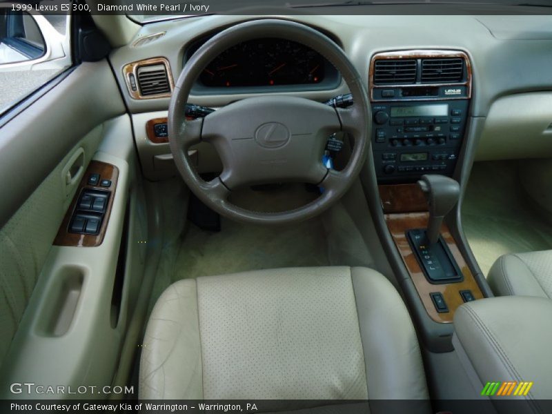 Dashboard of 1999 ES 300