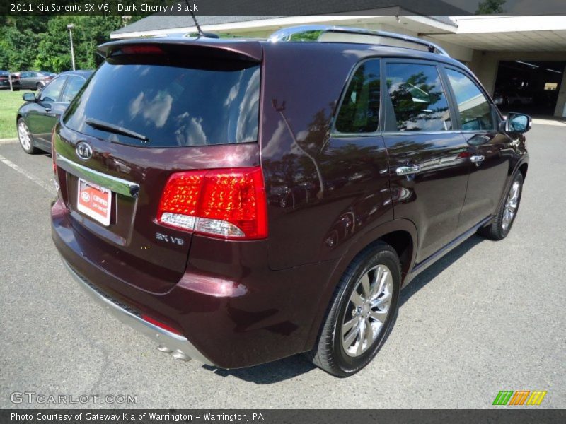 Dark Cherry / Black 2011 Kia Sorento SX V6