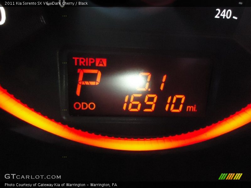 Dark Cherry / Black 2011 Kia Sorento SX V6