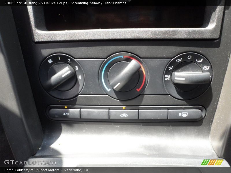 Controls of 2006 Mustang V6 Deluxe Coupe