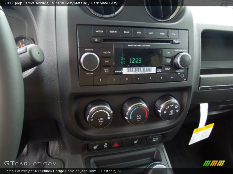 Controls of 2012 Patriot Altitude