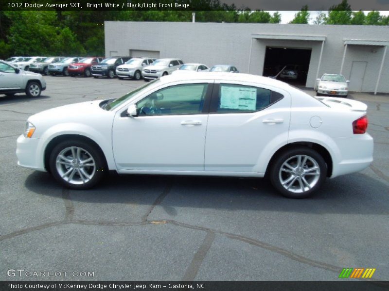 Bright White / Black/Light Frost Beige 2012 Dodge Avenger SXT