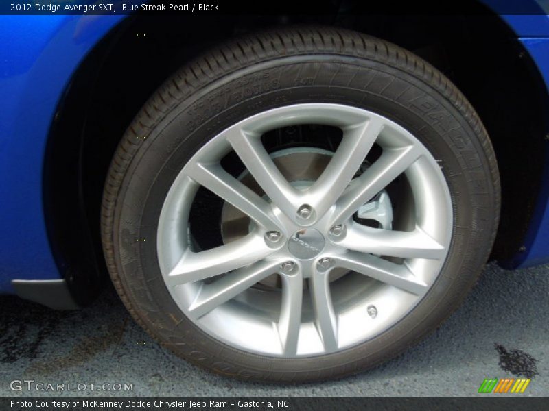 Blue Streak Pearl / Black 2012 Dodge Avenger SXT