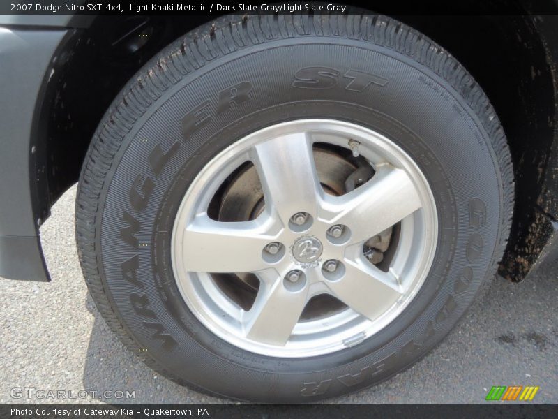 Light Khaki Metallic / Dark Slate Gray/Light Slate Gray 2007 Dodge Nitro SXT 4x4
