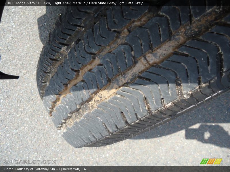 Light Khaki Metallic / Dark Slate Gray/Light Slate Gray 2007 Dodge Nitro SXT 4x4