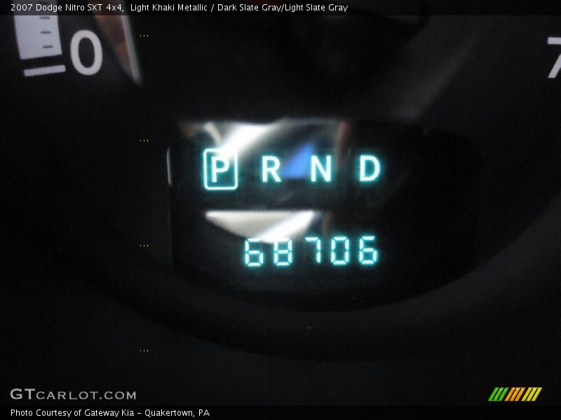 Light Khaki Metallic / Dark Slate Gray/Light Slate Gray 2007 Dodge Nitro SXT 4x4