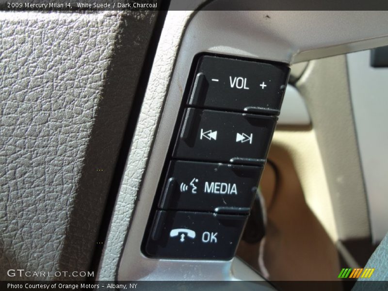 White Suede / Dark Charcoal 2009 Mercury Milan I4