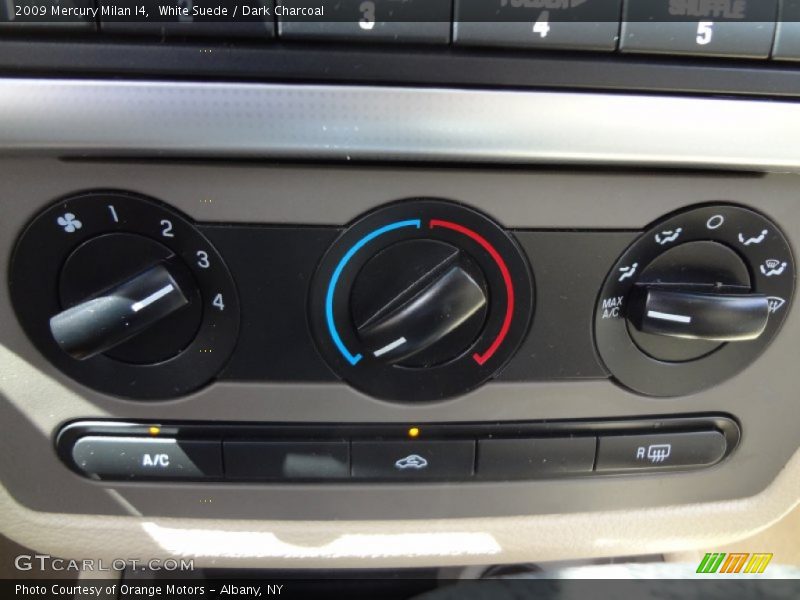 White Suede / Dark Charcoal 2009 Mercury Milan I4