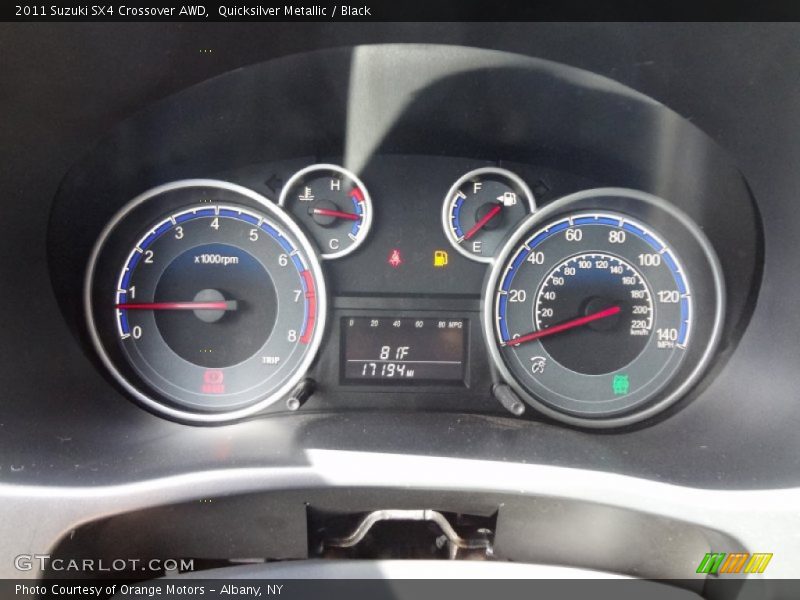 Quicksilver Metallic / Black 2011 Suzuki SX4 Crossover AWD