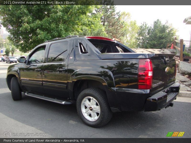 Black / Ebony 2011 Chevrolet Avalanche Z71 4x4