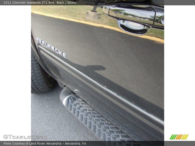 Black / Ebony 2011 Chevrolet Avalanche Z71 4x4