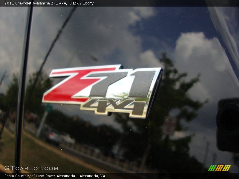 Black / Ebony 2011 Chevrolet Avalanche Z71 4x4