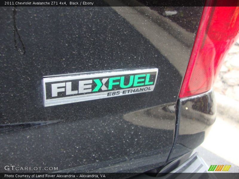 Black / Ebony 2011 Chevrolet Avalanche Z71 4x4