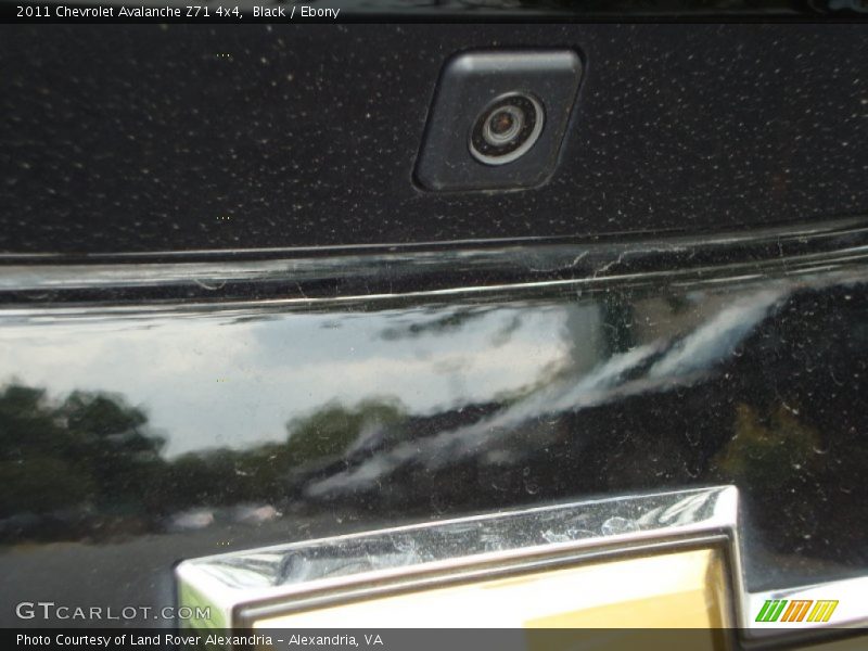 Black / Ebony 2011 Chevrolet Avalanche Z71 4x4