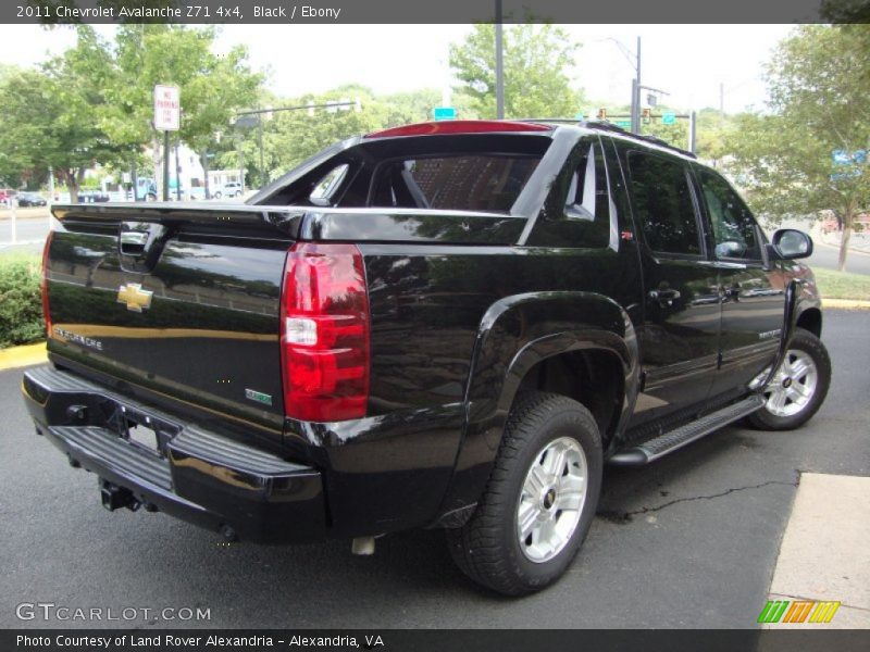 Black / Ebony 2011 Chevrolet Avalanche Z71 4x4