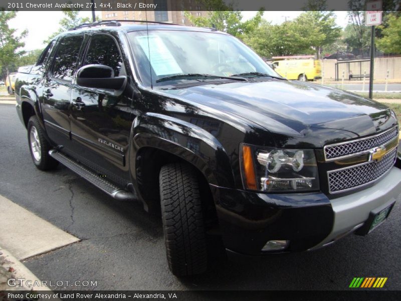 Black / Ebony 2011 Chevrolet Avalanche Z71 4x4