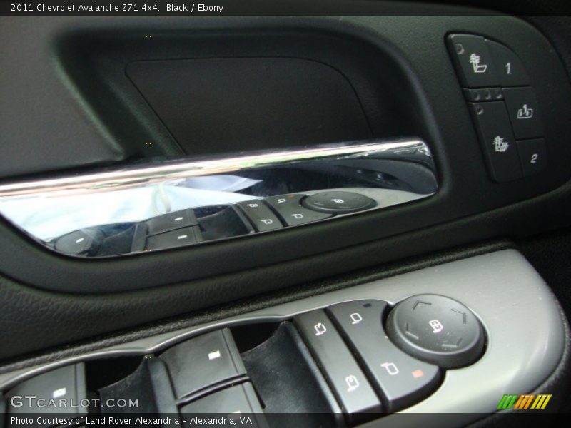 Black / Ebony 2011 Chevrolet Avalanche Z71 4x4