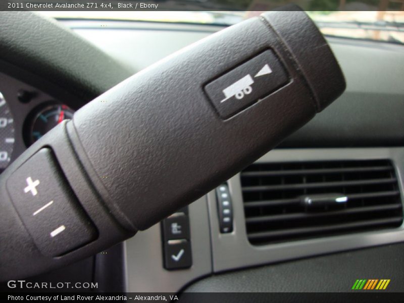 Black / Ebony 2011 Chevrolet Avalanche Z71 4x4