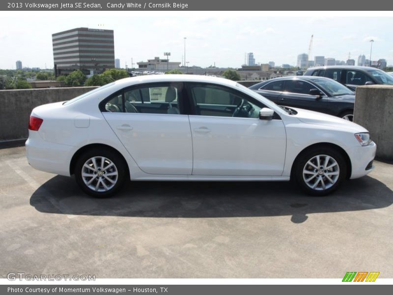 Candy White / Cornsilk Beige 2013 Volkswagen Jetta SE Sedan