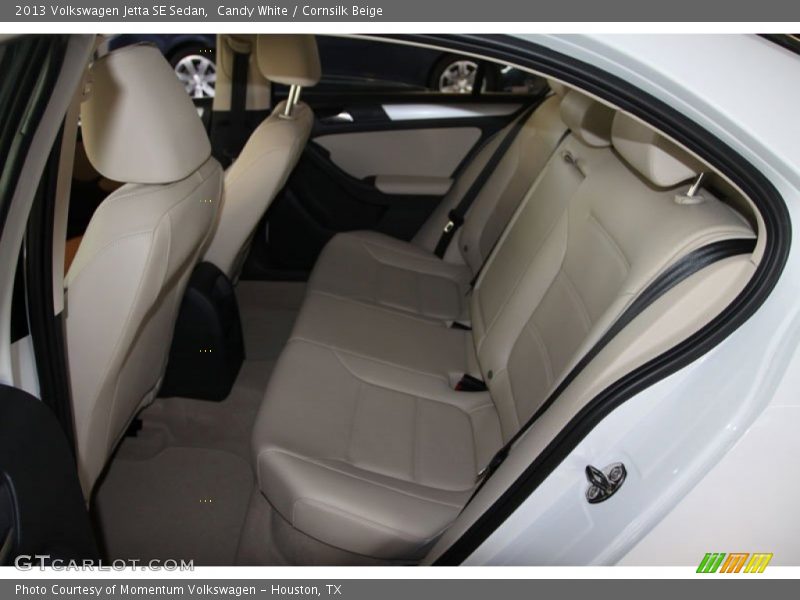Candy White / Cornsilk Beige 2013 Volkswagen Jetta SE Sedan