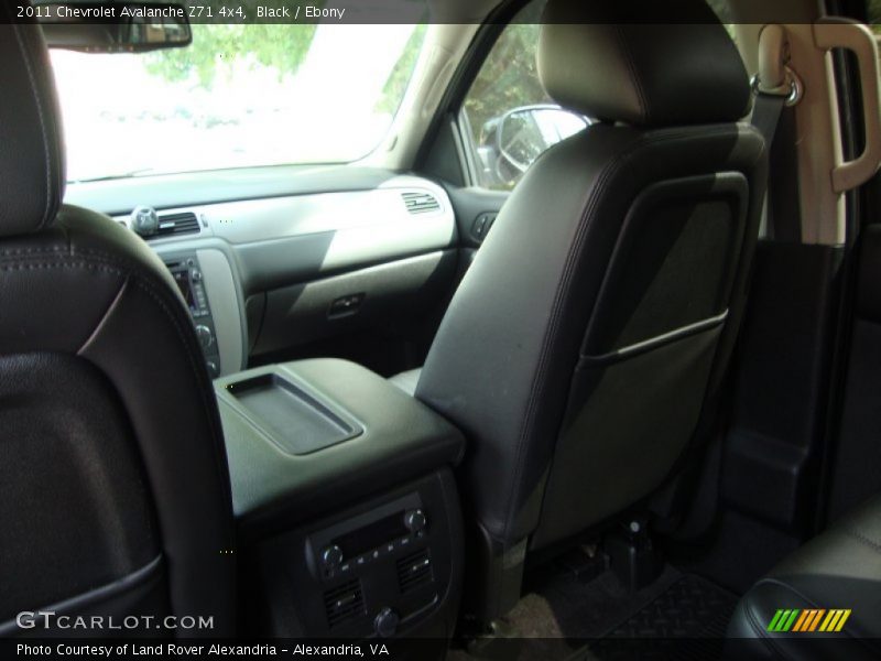 Black / Ebony 2011 Chevrolet Avalanche Z71 4x4
