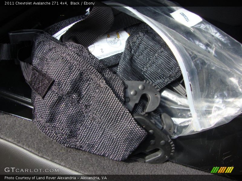Black / Ebony 2011 Chevrolet Avalanche Z71 4x4