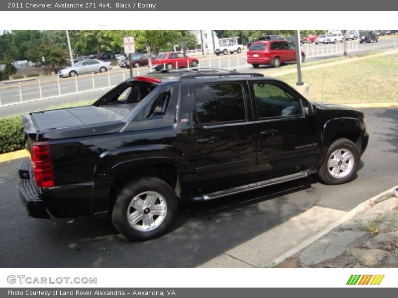 Black / Ebony 2011 Chevrolet Avalanche Z71 4x4