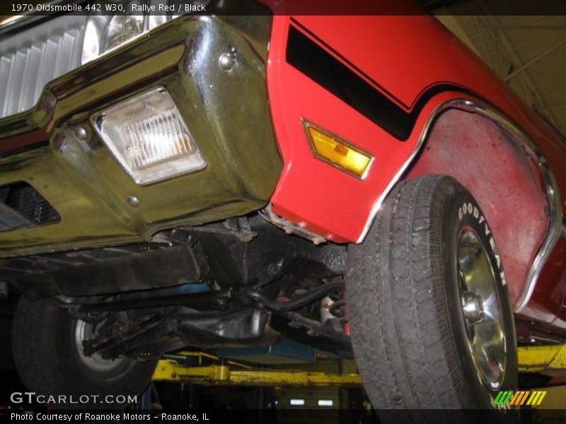 Rallye Red / Black 1970 Oldsmobile 442 W30
