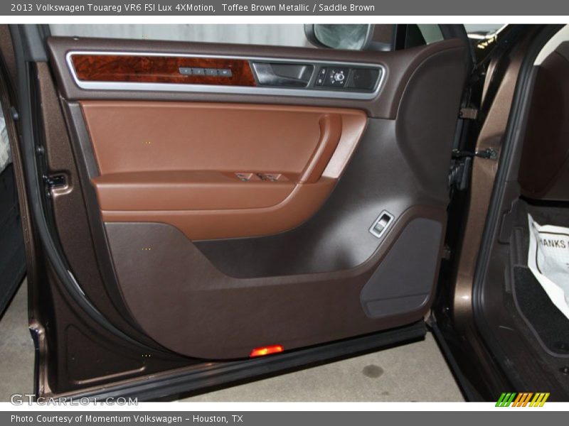 Door Panel of 2013 Touareg VR6 FSI Lux 4XMotion