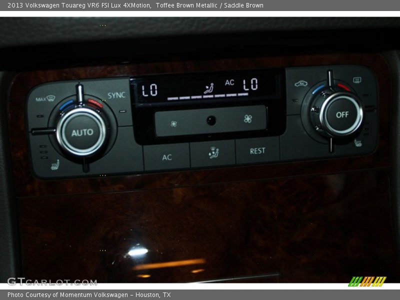 Toffee Brown Metallic / Saddle Brown 2013 Volkswagen Touareg VR6 FSI Lux 4XMotion