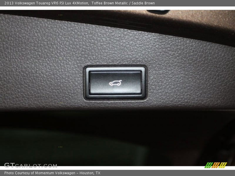 Toffee Brown Metallic / Saddle Brown 2013 Volkswagen Touareg VR6 FSI Lux 4XMotion