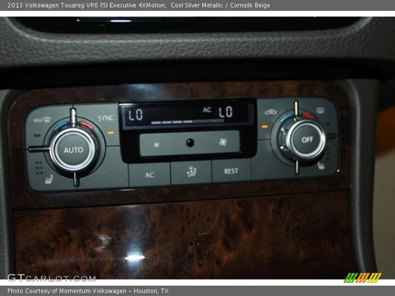 Cool Silver Metallic / Cornsilk Beige 2013 Volkswagen Touareg VR6 FSI Executive 4XMotion