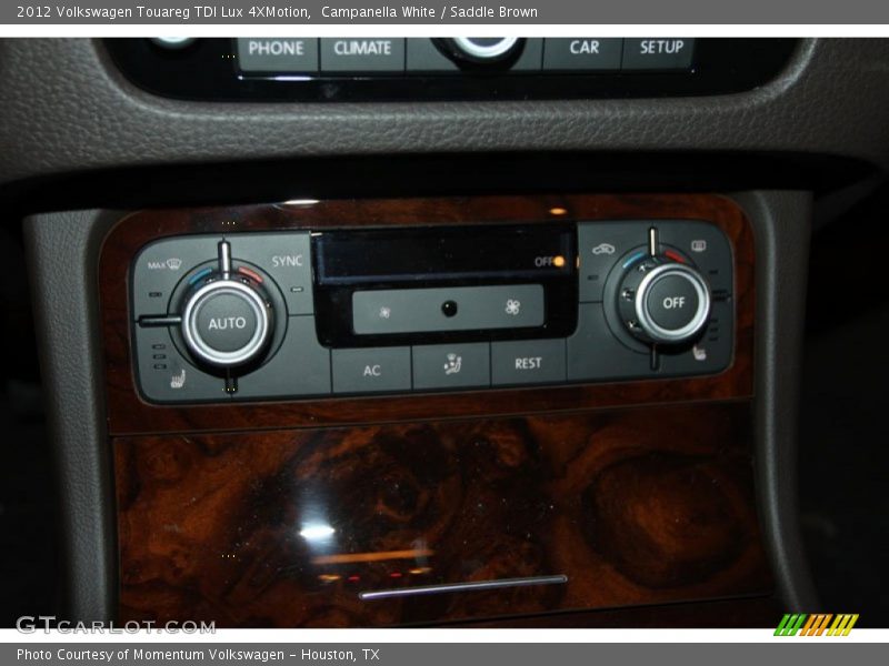 Campanella White / Saddle Brown 2012 Volkswagen Touareg TDI Lux 4XMotion