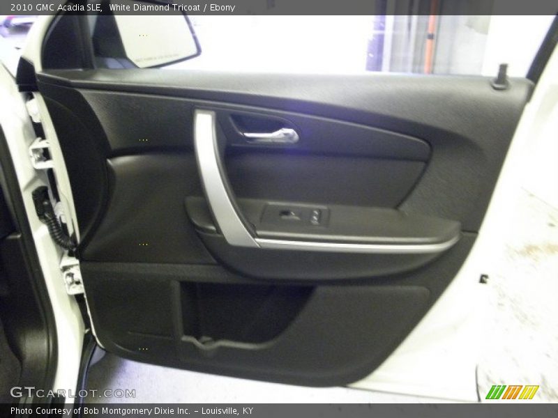 White Diamond Tricoat / Ebony 2010 GMC Acadia SLE