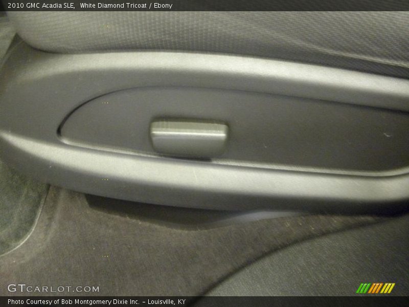 White Diamond Tricoat / Ebony 2010 GMC Acadia SLE